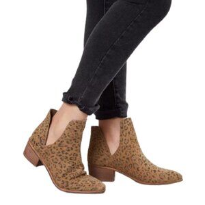 Anthropologie Coconuts Matisse Pronto Leopard Bootie Boots Womens 7.5 Tan Brown